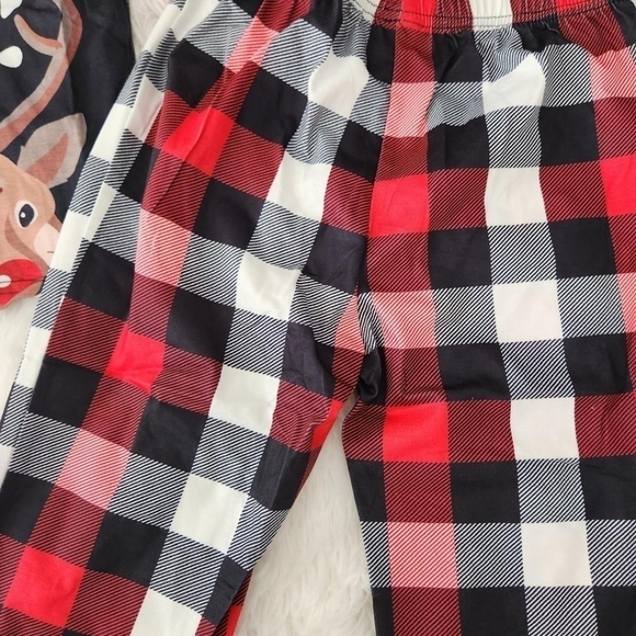PatPat Plaid Reindeer Christmas Pajamas. Size 6-7 yr.old. New. - Picture 4 of 7